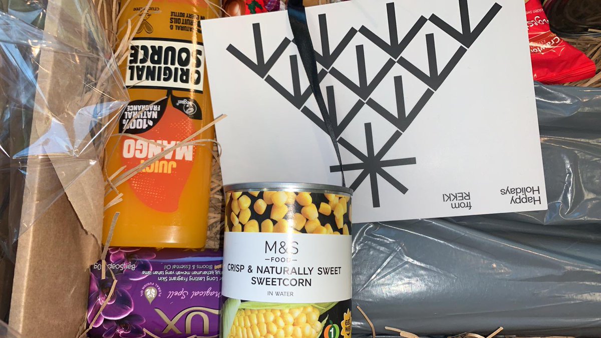 Mobile Food Hub (@mobilefoodhub) on Twitter photo Oh <a href="/rekkiapp/">REKKI</a> wow 🤩 what stunning Christmas hampers you’ve put together. We’re beaming 😁 you’ll be supporting 41 #Afghan families and 11 parents <a href="/ENPrimarySchool/">Edith Neville Primary School</a> you’ll make them soooooo happy 😻huge thanks Alice, Zohar and Rachel <a href="/phxcrt/">Phoenix Court Group</a> for helping to make it happen 😘 Oh <a href="/rekkiapp/">REKKI</a> wow 🤩 what stunning Christmas hampers you’ve put together. We’re beaming 😁 you’ll be supporting 41 #Afghan families and 11 parents <a href="/ENPrimarySchool/">Edith Neville Primary School</a> you’ll make them soooooo happy 😻huge thanks Alice, Zohar and Rachel <a href="/phxcrt/">Phoenix Court Group</a> for helping to make it happen 😘
