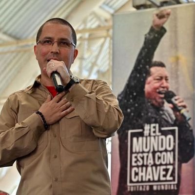 No te fallaremos, Comandante! ♥️
Con <a href="/jaarreaza/">Jorge Arreaza M</a> venceremos!!

#LaCunaDeChavezSeRespeta ✊🏽👏🏽👏🏽👏🏽