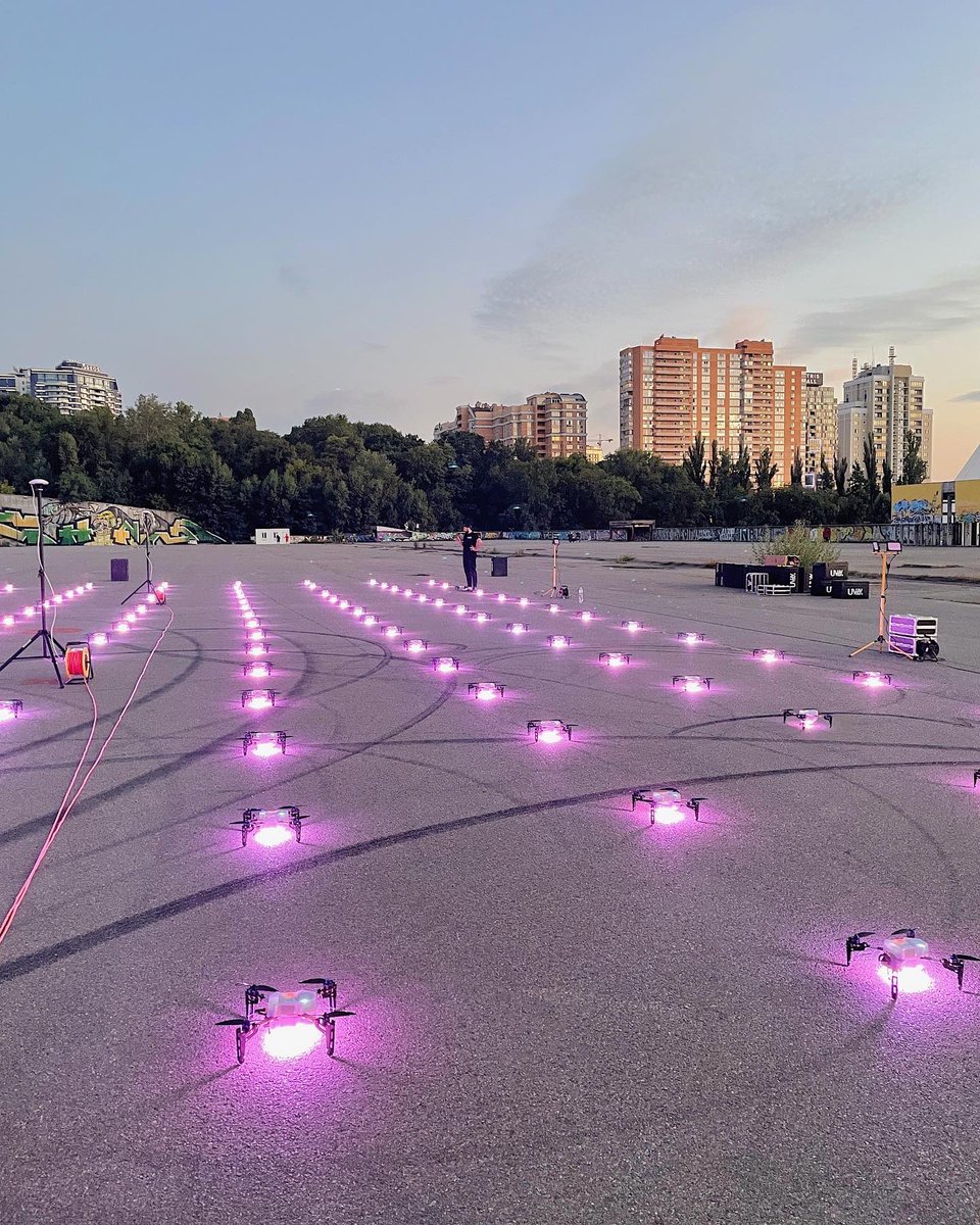 Skypixdroneshow's tweet photo. Preparing drones for amazing new show 👽❤️

#skypixdrones
Tel/WhatsApp +38 (098) 612-13-52

#events 
#lightshows 
#дроны
#droneshow 
#dronelightshow 
#шоудронов https://t.co/ApgWVNgnXp