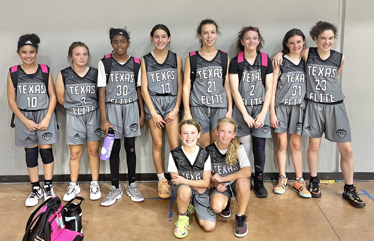 NotTeamLex's tweet photo. Big shoutout to @PlayerFirstSA @WeBallUSA for putting on a great event with The Takeover! 

Great competition, opportunity for our 3 Stripes 2028 - 2029 crew! https://t.co/8nYczi6zy4