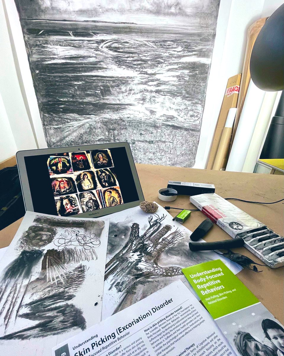 LizAtkin's tweet photo. I led a remote lecture & workshop from my studio this afternoon on #Skinpicking & drawing as an intervention for #bodyfocusedrepetitivebehaviours for #Biomedical students on HPL Intercalated BSc @ImperialMed @imperial_SoM thanks for having me @GiskinDay #mentalhealth https://t.co/sf01VZnjVo
