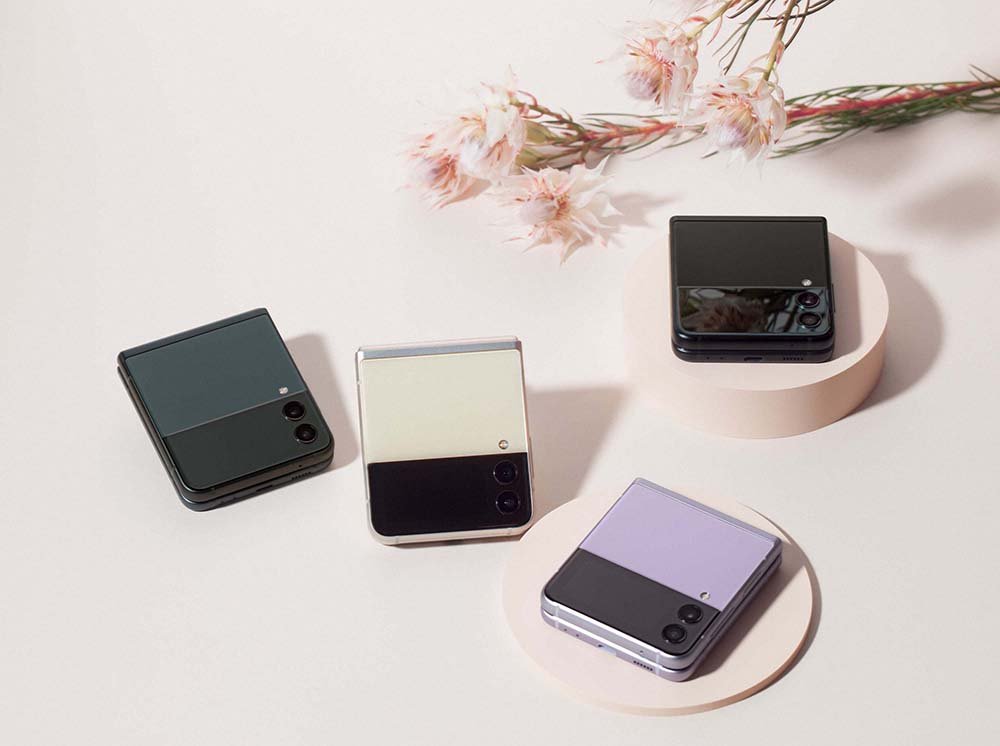 gogoogleandroid's tweet image. #Samsung releases stable Android 12 update to Galaxy Z Flip 3 

thegoandroid.com/galaxy-z-flip-… 

#Android12 #December2021SecurityPatch #GalaxyZFlip3 #SamsungGalaxyZFlip3