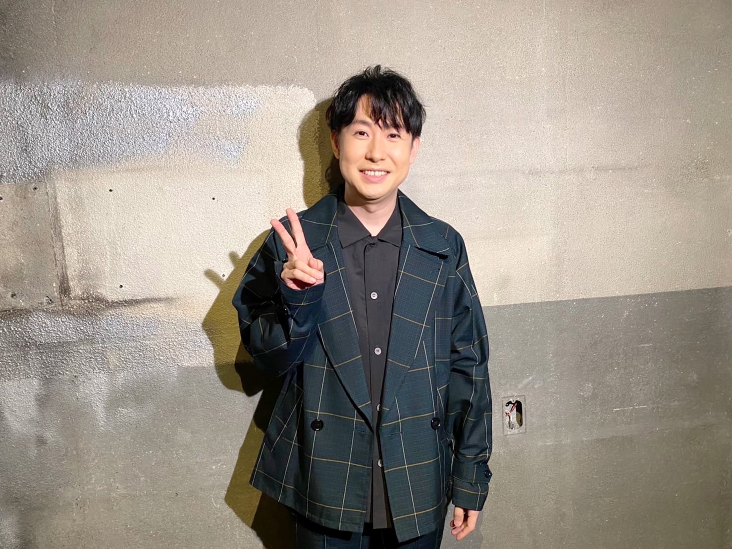 鈴村健一 Music Official Ani Passやlisoeuf はチェック頂けましたか 撮り下ろし インタビューありますので 是非 ゲットしてくださいね 今日は Ani Pass撮影のオフショットをお届けします そして アルバム封入のツアーチケット申し込みは