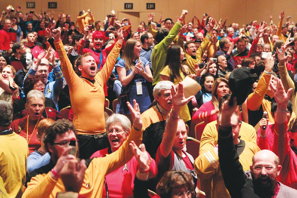 FourHosts's tweet photo. Hey Trek peeps! With season 2 of the podcast fast approaching... I thought I would try and bring back our old Discord server. We can all gather and discuss Trek.. and get together for cool events like watch parties! 
https://t.co/AemSmlucp9 https://t.co/3UzAuotwQI