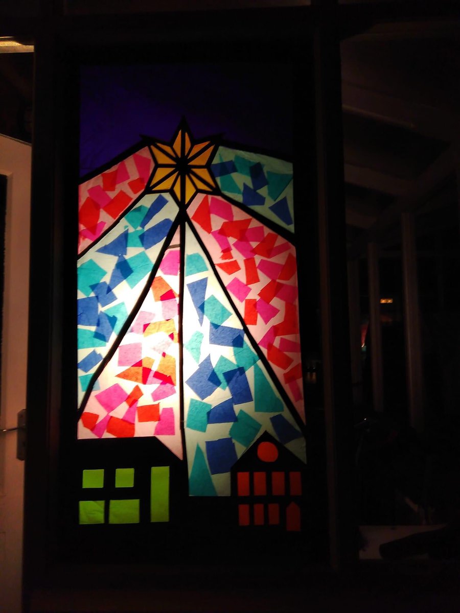 Uppermill_Advent tweet media