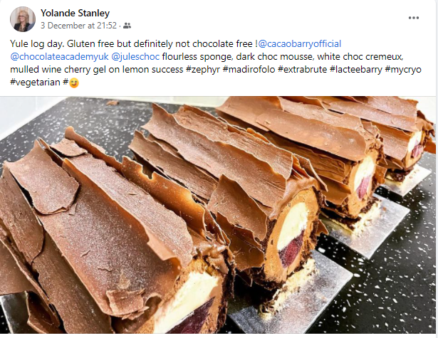 CacaoBarry_ENG's tweet photo. Cacao Barry Ambassador Yolande Stanley has been busy creating these beautiful gluten free chocolate logs using an array of Cacao Barry products. They look absolutely delicious.
#cacaobarry #yulelog #unboxcreativity https://t.co/r63ivQsBRw