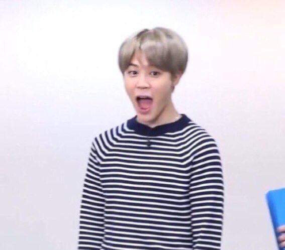 minidaegugi's tweet photo. TE LEVANTAS Y LO PRIMERO QUE TE DICEN ES QUE LOS CHICOS TIENEN CUENTA DE INSTAGRAM, ESTO ES REAL!!! ABSNDNJ 

@BTS_twt #bts https://t.co/OCRtHspMgx