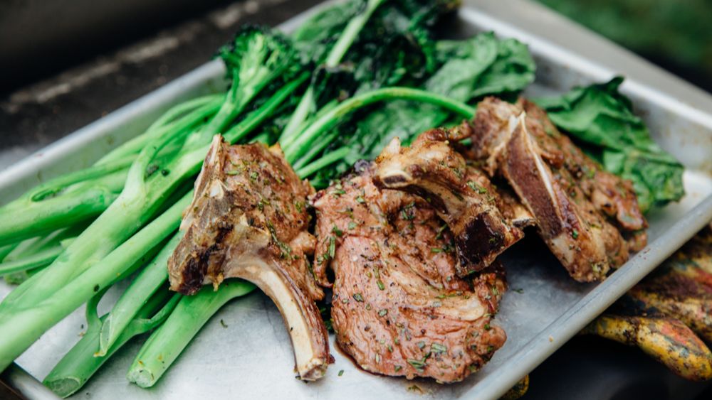 Our simple guide to cooking lamb walks you through easy ways to cook flavorful grass-fed meat.Plus, take a look at what's in season: in addition to lamb, we've still got a few fresh herbs left and lots of cold-weather-loving greens. mailchi.mp/9e9f4d514426/a…