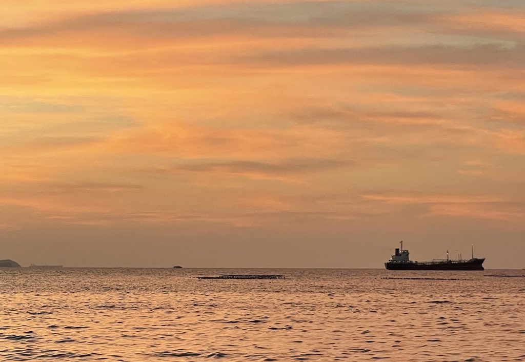 / sunset is my favorite colour ˖ ࣪⊹