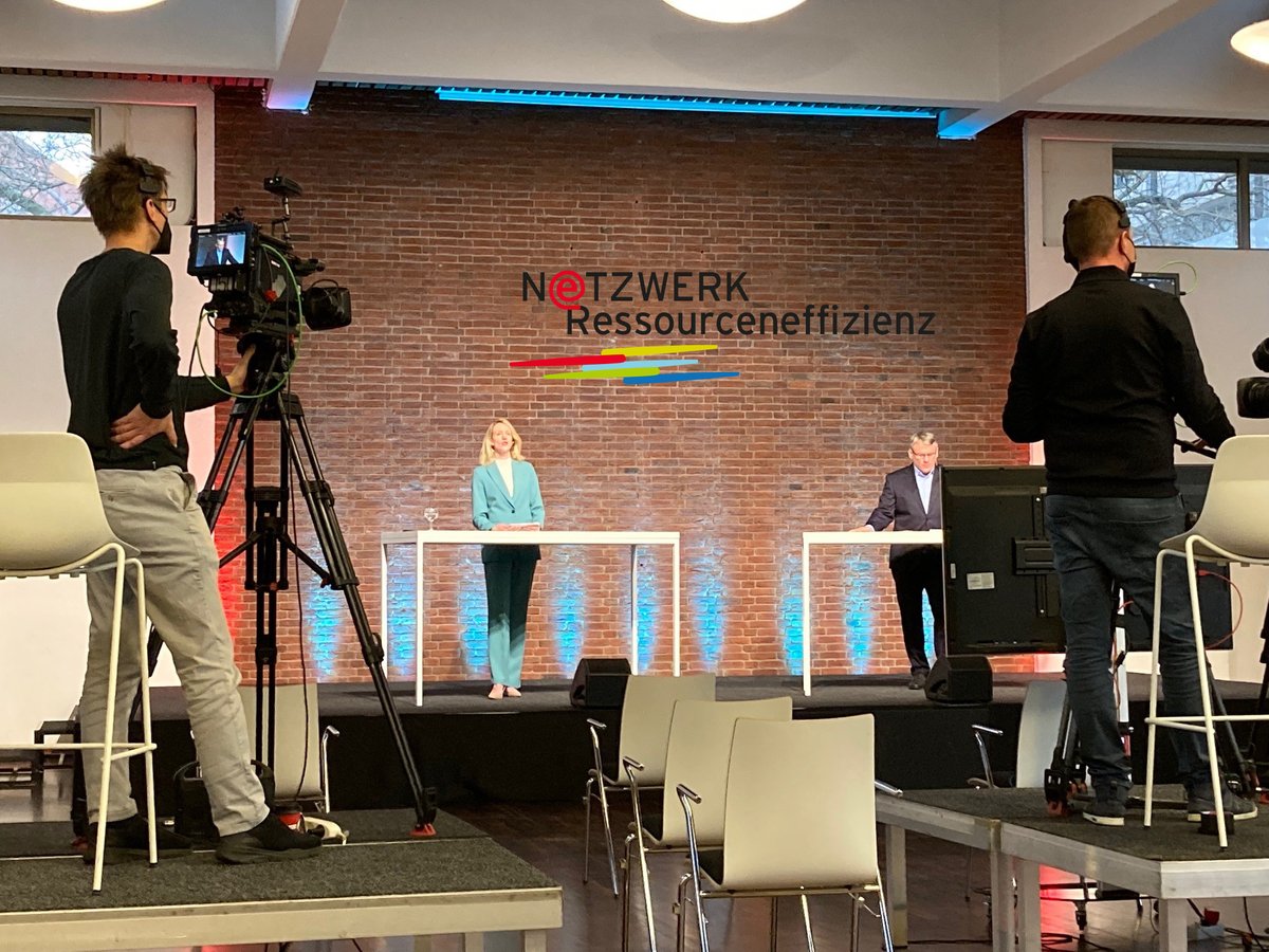 VDI_ZRE's tweet photo. Vielen Dank für die Impulse, Fragen &amp; Antworten auf der 26. #NeRess-Konferenz. 
Deutlich wird, dass in #Politik und Praxis schon viel passiert, um natürliche #Ressourcen zu sparen. Durch #Rohstoffknappheit wächst der Druck. 
Im Frühjahr hoffentlich wieder mit Gästen vor Ort. https://t.co/O55rTSXrOA