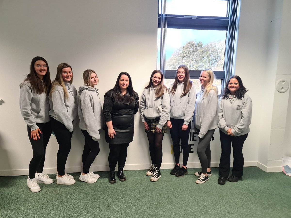 Today our S3 and Higher Leadership students took part in an informative Q&amp;A session with MP Angela Crawley.

Thank you for your time this morning @AngelaCrawley30. The students found it useful and gave some excellent feedback!

<a href="/UGSchool/">Uddingston Grammar School</a> <a href="/alisonmcguig/">Alison McGuigan</a>