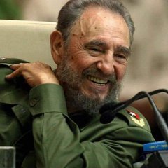 ESanchezcub's tweet photo. #TeloDigoEnVerso🌵
Contigo digo futuro,
contigo #Revolucion,
por #Cuba con convicción,
contigo voy seguro.
Contigo voy sin apuro
contigo mi amigo fiel,
amigo d acero y miel,
contigo, con mi país,
contigo hasta la raíz,
contigo me voy: #Fidel.
#CubaVive @DiazCanelB #CubaViveyVence https://t.co/cYfEnT94T4
