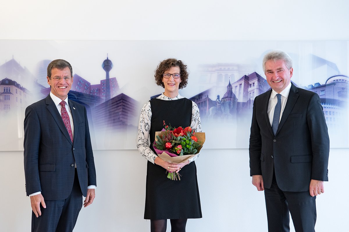 #Personalie: Claudia Hillenherms wird zum 1. Juni 2022 neue Vorständin der #NRWBANK und folgt auf Dietrich Suhlrie, der Ende März 2022 in den Ruhestand geht nrwbank.de/de/info-und-se…