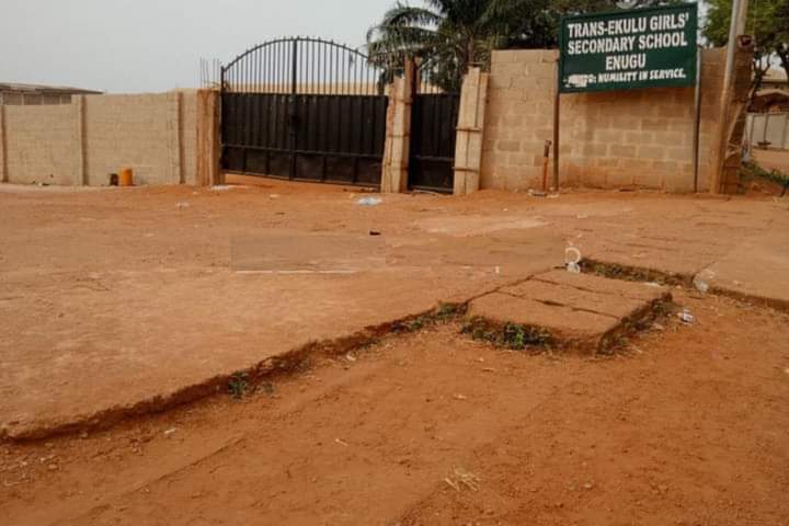 EMEKABRUNO1's tweet photo. Schools, Banks, Others Remain Shut as Enugu Residents Continue Sit-at-Home Protest Over Nnamdi Kanu's Detention | #IgbereTV https://t.co/8RwVVtwJwt