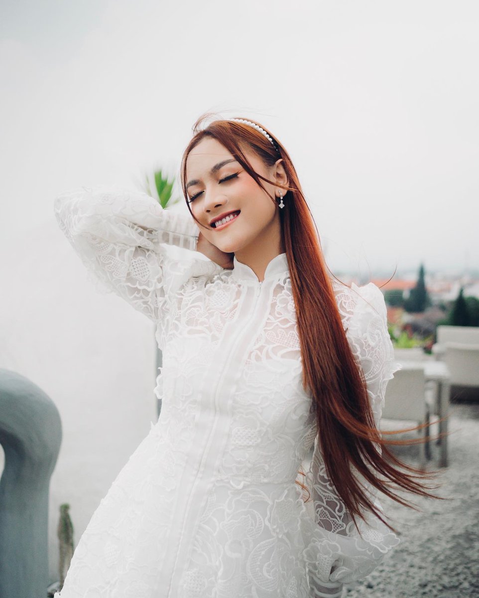 GlobalStarbe's tweet photo. [ #StarBe ] On Instagram;

Dreamy Concept Photoshoot 🍭

#starbe4thsingle #StarBe #ShowTheStarInYou #CheesecakeStarBe https://t.co/rytvXgp1hj