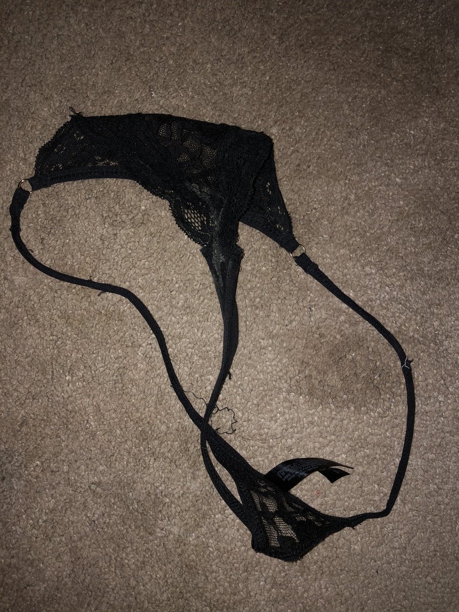 fetishisation's tweet photo. Hey ! Well worn panties waiting to be sniffed ! Who wants them ? #wellworn #sellingpanties #fetish #sniff #sniffer https://t.co/cZyVBTME0L