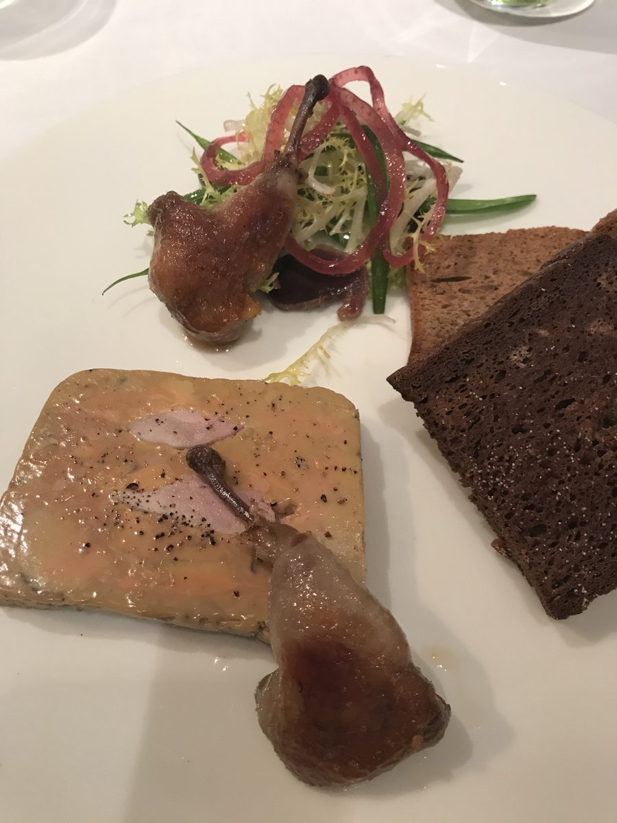 AAHospitality's tweet photo. Superb understated gem of a restaurant. Food that makes you smile. @MedlarChelsea @davidoconnor77 #AARatedTrips #AARosettes https://t.co/IjJLrcHwLw https://t.co/ne1pQXPAUI
