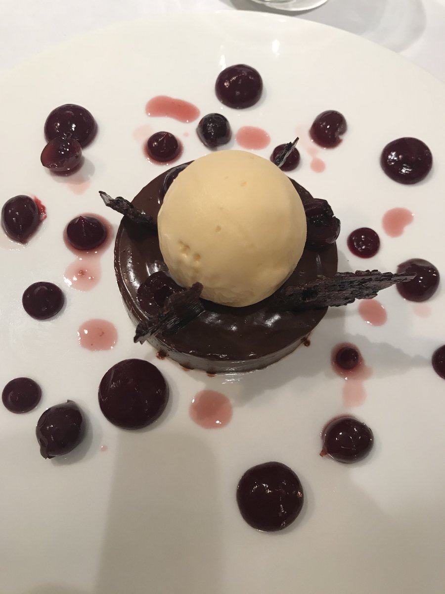 Superb understated gem of a restaurant. Food that makes you smile. <a href="/MedlarChelsea/">Medlar restaurant</a> <a href="/davidoconnor77/">David O'Connor</a> #AARatedTrips #AARosettes ratedtrips.com/establishments…