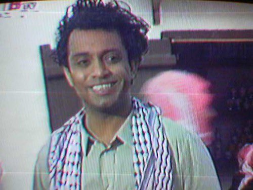 Ask_Bahrain's tweet photo. عيال المنطقة الشرقية في #السعودية فترة التسعينات و بسبب تلفزيون #البحرين كانت طفولتهم عبارة عن ( ملفى الأياويد ، نيران ، فرجان لول، حزاوي الدار ، حسن و نور السنا ، سعدون ) ..🇸🇦🇧🇭
.
#الزمن_الجميل https://t.co/guxzE29n00