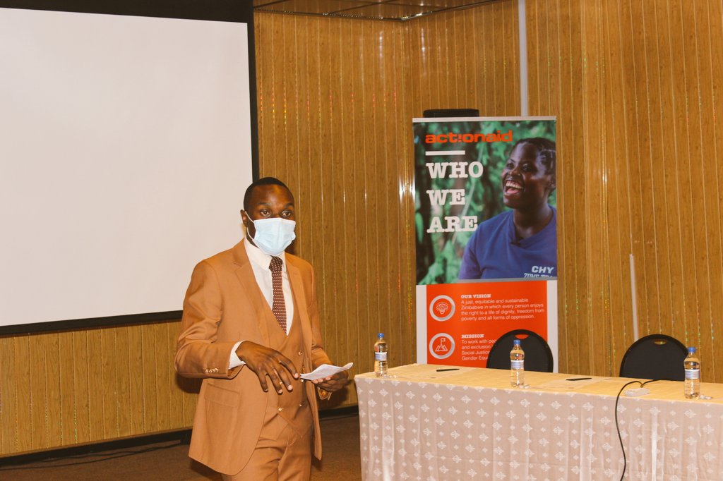 ActionAidZim's tweet photo. Gender ideologies &amp; sexist reasoning resultantly create gender superiority &amp; inferiority complexes. Masculinity &amp; femininity should not define gender says Kudakwashe Chidziya while launching TILL WHEN-Tracing the roots of Women's abuse book #16Days #EndViolenceAgainstWomen https://t.co/8vQe4mso6g