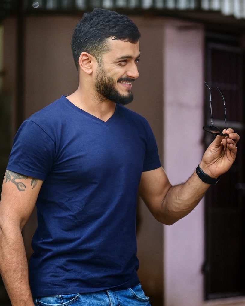 arvindkp6666's tweet photo. Most of the stuff you worry about won’t happen . Take a deep breath and smile 💛🖤
#MondayMotivation
#ಪ್ರೀತಿಇರಲಿಅಂತರಾಳದಿಂದ
#AravindKP #Aravind #KP #Arvians #Arya #Arviya #Udupi #Kadiyali #PreethiIrali #champ #TVSRacing #TVSMotorCompany #ShercoTVS #AravindKP69 #KP69 https://t.co/aXuYxgXRYj