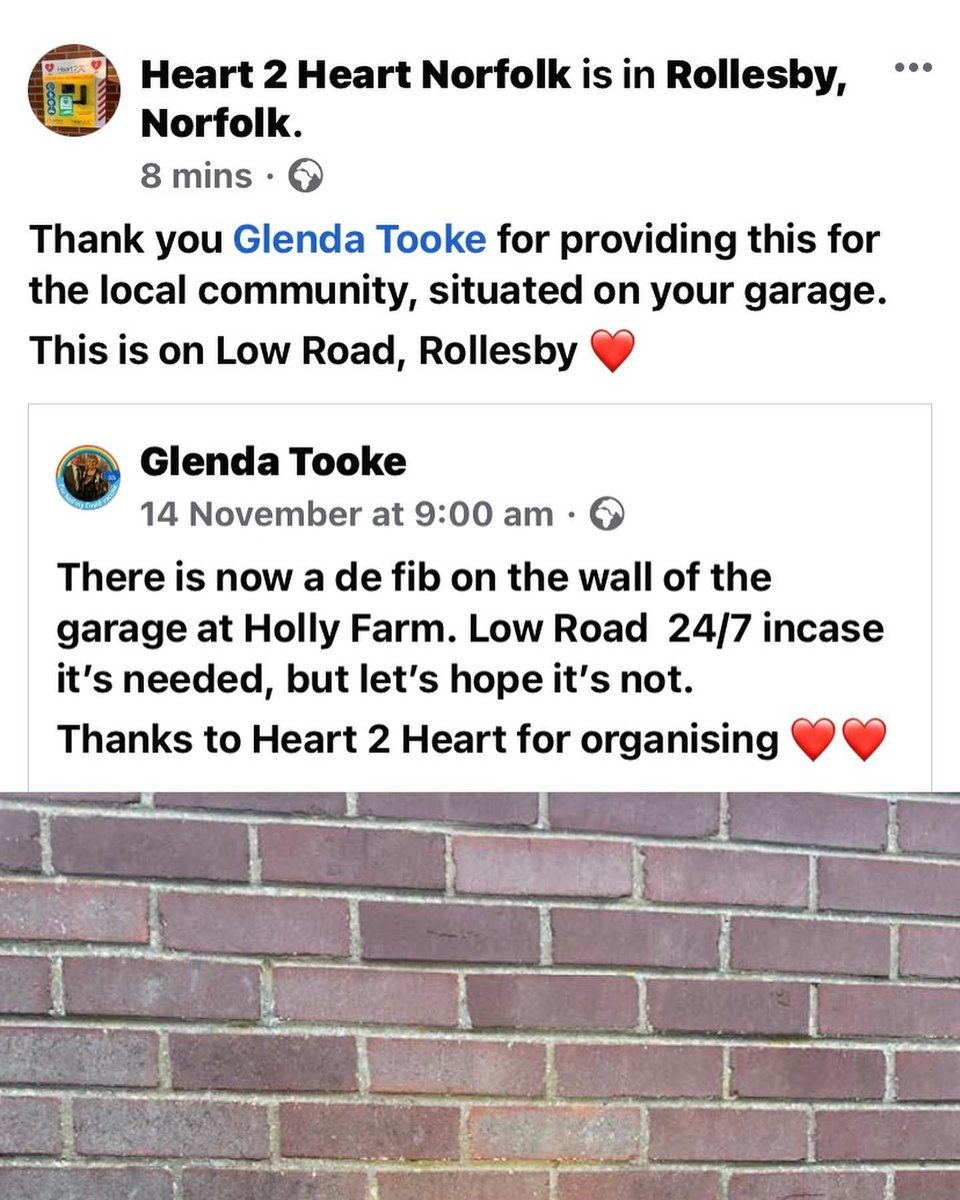 Jayne1412's tweet photo. Thank you Glenda Tooke for providing this for the local community, situated on your garage. This is on Low Road, Rollesby, NR29 5HE #heart2heartnorfolk #defibrillator #cpr #Norfolk #kindgesture #localcommunity #rollesby #garage #home https://t.co/qYMeKIDnFP