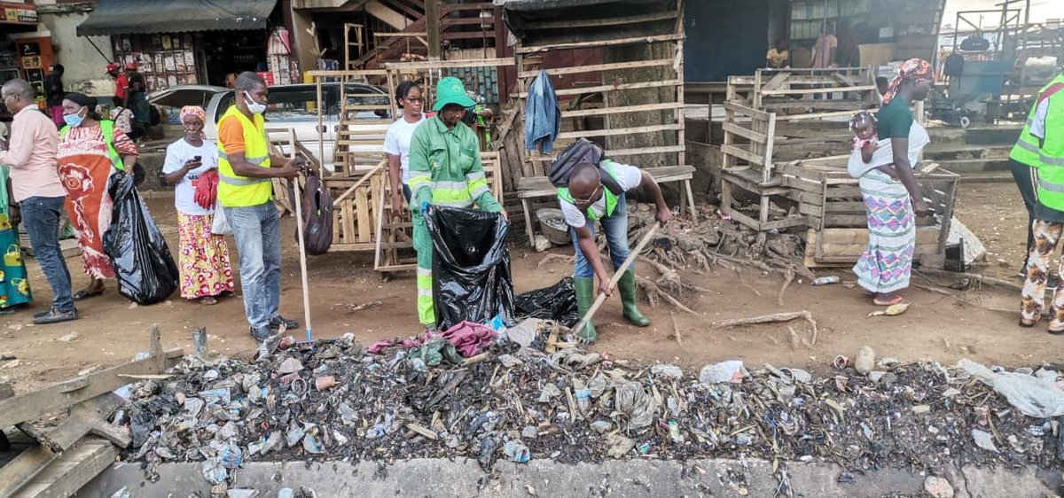 La 48 ème édition de l'opération #GrandMénage
a Abidjan et partout en Côte d'Ivoire a eu lieu le 04 décembre 2021
#MINASS