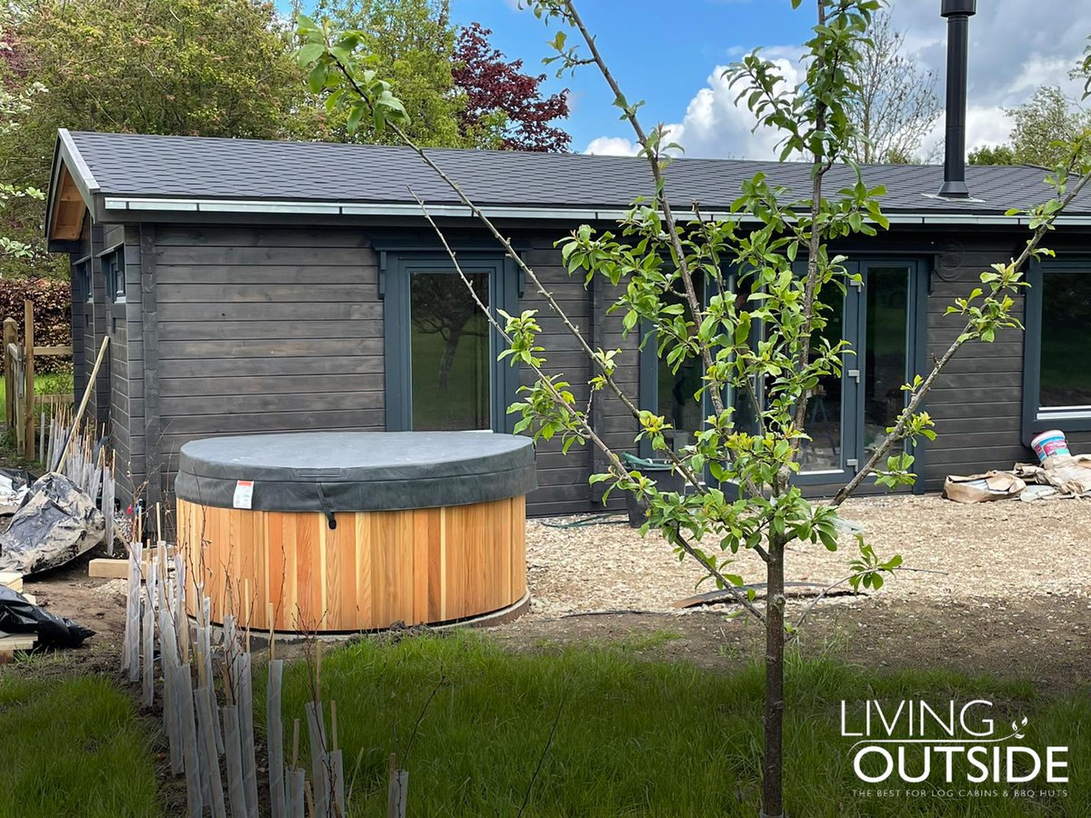 OutsideLtd's tweet photo. Did you know that care at your own home is, on average, 5 times cheaper than care in a care home? For the price you would spend on care, your family could purchase a Annexe, giving your relatives their own space &amp; allows them to spend time with family.
https://t.co/xHUapuwS9I https://t.co/1NVBUKQRFl