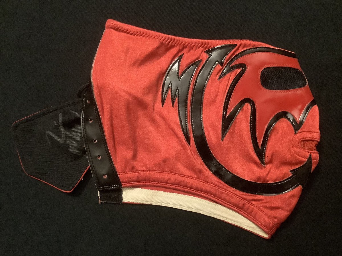 RHP4ever's tweet photo. Minyon mask worn in the World of Unpredictable Wrestling @WUWwrestling promotion owned by Johnny Rodz @rodzjohnny in 2006. Minyon would go on to become Obariyon of The Batiri @TheBatiri. #Minyon #Obariyon #Batiri #WUW https://t.co/zP2oTo4kU7