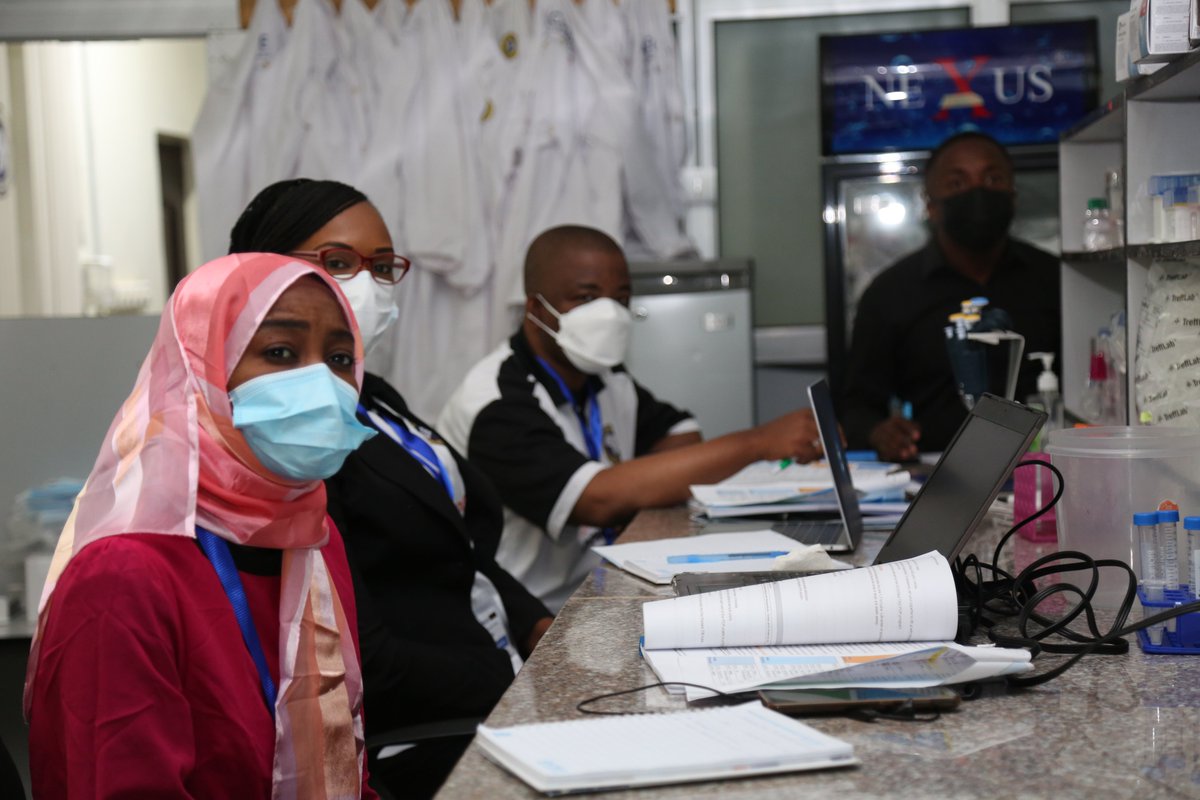 acegid_igh's tweet photo. What is the use of genome sequencing without analysis?

After a review of last week's sessions, we set sail into bioinformatics today with Introduction to Bioinformatics, touching base with Quality Control of Sequence Reads, Sequence Alignment, &amp; Phylogenetics.

#NGSTraining https://t.co/itbAUjIhSp
