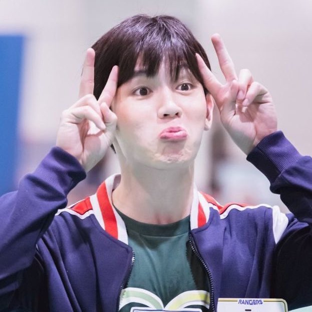 NEWWIlEE's tweet photo. 𐐪𐑂 labirin 𐐪𐑂
TayNew AU 

———

hipotermia karena dinginnya sikap Kak Tay, tapi pasti bisa Newwiee lelehkan dengan 1000 cara modusnya.
© winmetatwin https://t.co/UXoTOnXK4z