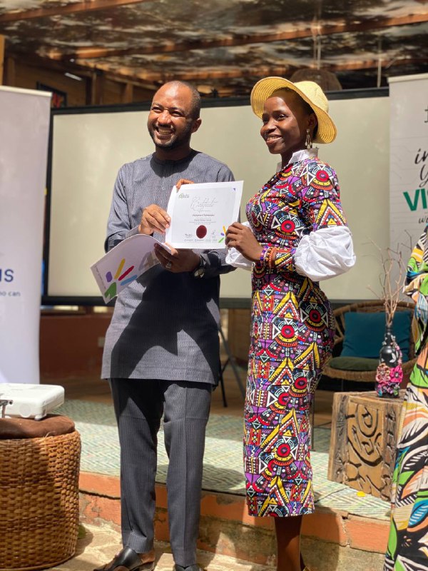 _thecanspark's tweet photo. "I am Possible". The mantra of the women at the graduation ceremony of this year's FASAHA 4.0 Digital Development Programme.
#FasahaNG #knowledgeeconomy #digitaldevelopment #personaldevelopment #womenempowerment #womeninstem #womenintech #womencan #thecanspark #natview https://t.co/DXrLkhUtZU