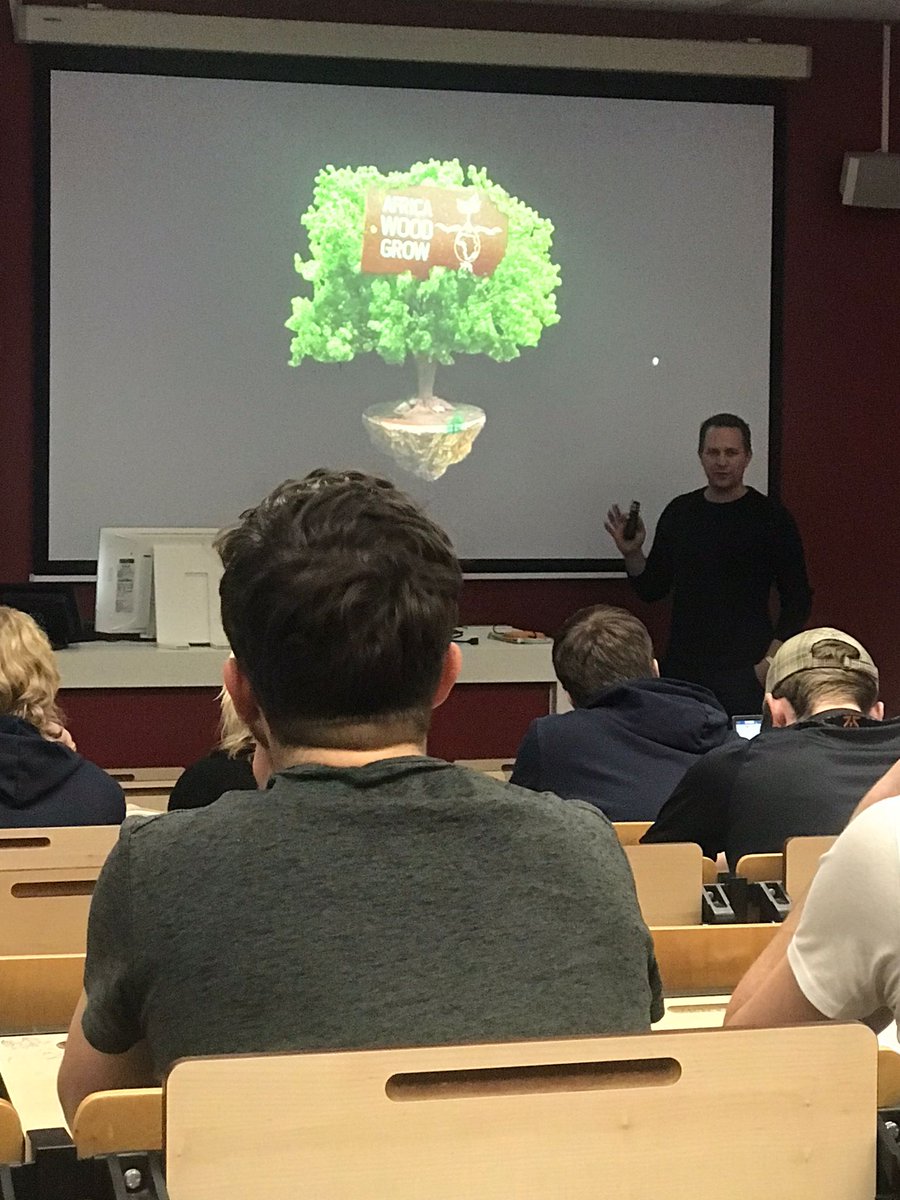 R_Lelieveld's tweet photo. Today i did a 80 min presentation in Rotterdam. https://t.co/zt3V6QS6Po