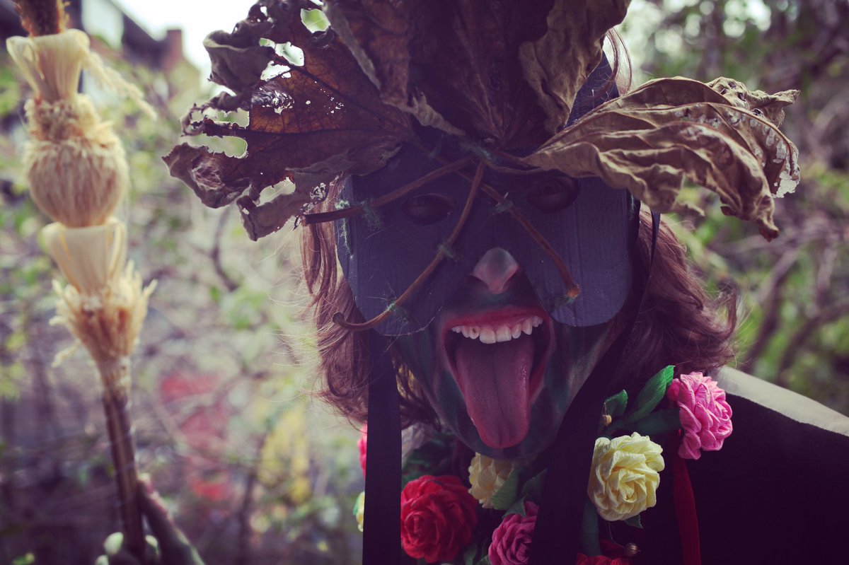 My new EP ALL THE SHADES OF GREEN is here to drive away evil spirits! You can listen now, watch the video, and download for the price of a pint! birdradio.bandcamp.com/album/all-the-….

Photo by <a href="/ChiaraAmbrosio/">Chiara Ambrosio</a> 

#birdradio #jackinthegreen #greenman #folklore