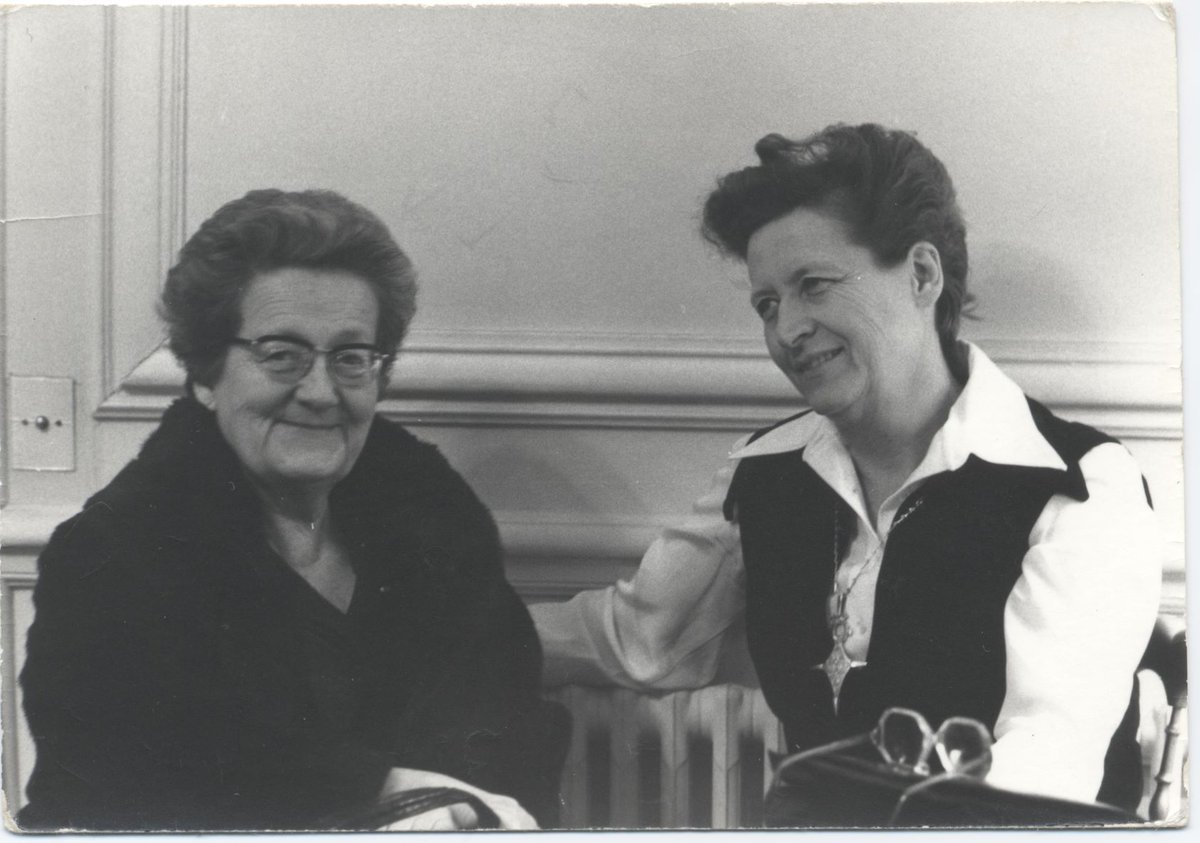 AstralesFFE's tweet photo. >>Anise Postel-Vinay
(1922-2020) éclaireuse neutre ☘️, résistante en France pour un réseau de l'Intelligence Service 🇬🇧, déportée à Ravensbrück, membre de l'ADIR et témoin de la déportation. (avec Germaine Tillon, photo arch fam. et @fondationresist)
https://t.co/U7wMJ832nF https://t.co/nCCw9PO44I