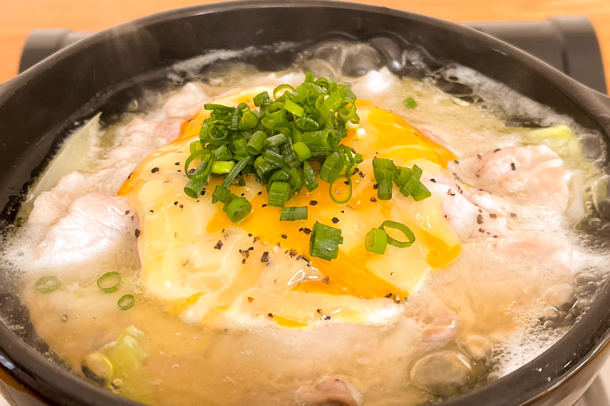 チーズ好きさんには特にたまらない一品に仕上がりそう！今の季節にもぴったりそうな「鍋」レシピ！