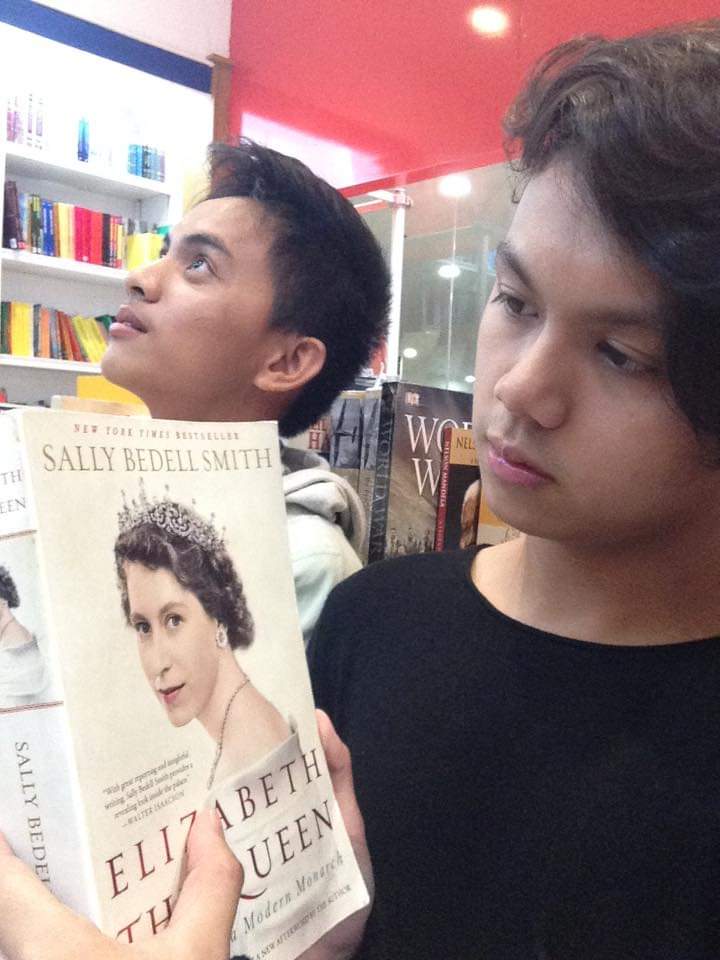 DnNeloGelo's tweet photo. My friend https://t.co/iGVjBetX1p