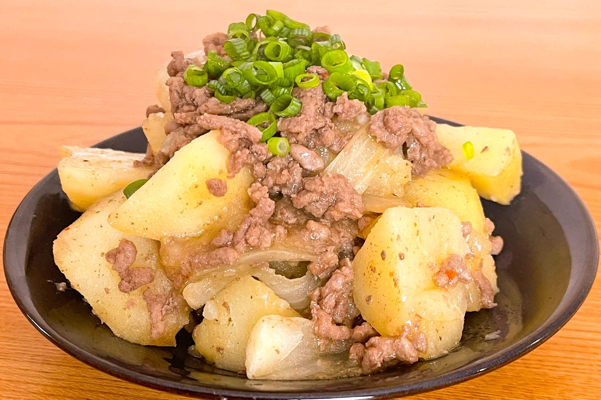 疲れているときでもこれなら作れそう！電子レンジで作れちゃうお手軽な「肉じゃが」レシピ！