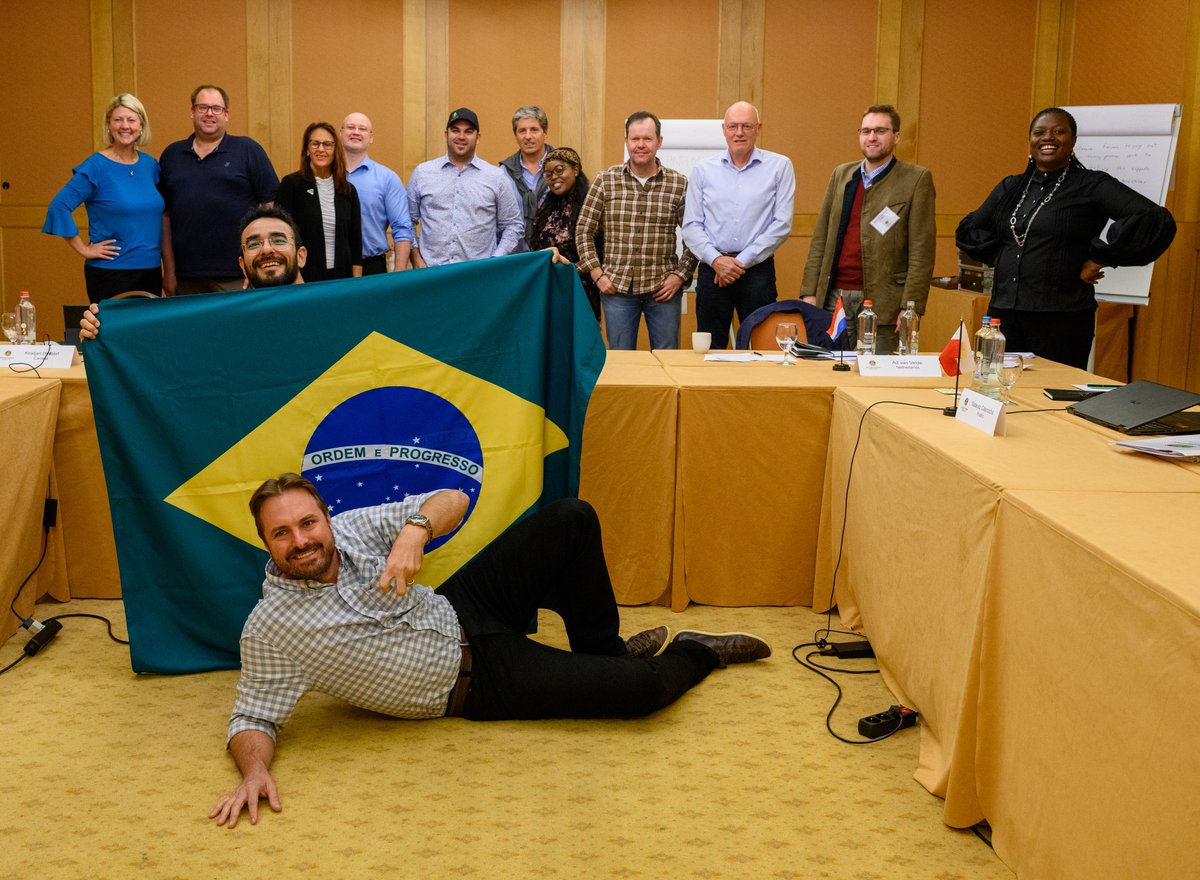 World_Farmers's tweet photo. Hello! I am @CharlesPeeters from Brazil. I was part of the 2021 Global Farmer Roundtable in Brussels. This week I'm going to tell you a little about our farm. My sister and I lead our family company. We grow corn, soybeans and cattle in an integrated system in Goiás state. https://t.co/X2vZorUs9W