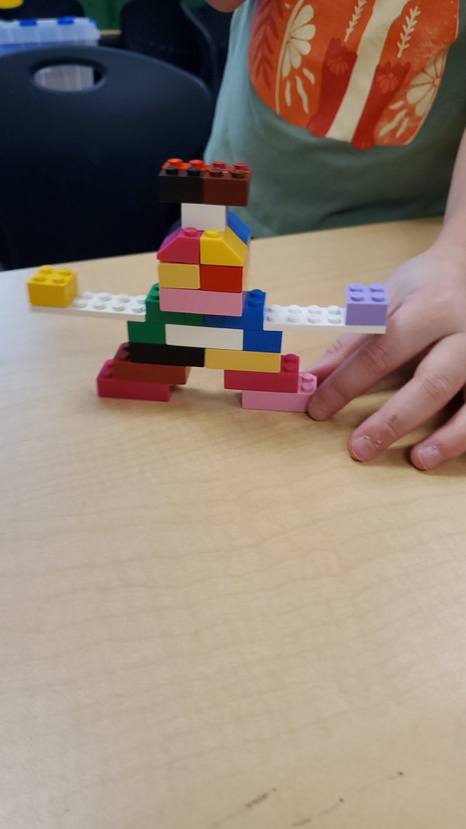Mrs.Whitlock's STEAM Class tweet media