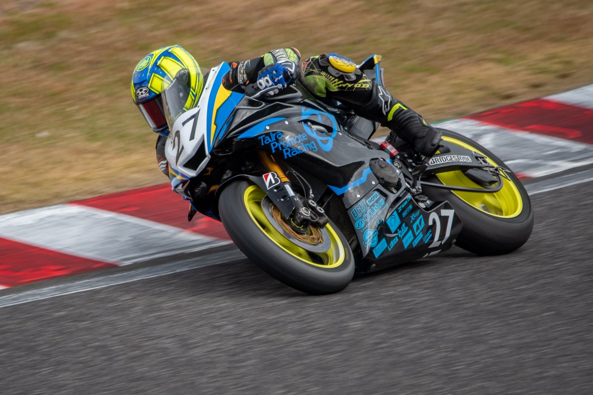 hiro44r6's tweet photo. #鈴鹿サンデーロードレース 
#NGK杯 
#ST600INT
#27 渡邉一輝選手
club Taira Promote

こちらは3位表彰台！
ダブルエントリーお疲れさまでした。 https://t.co/bMvizZC4Fc