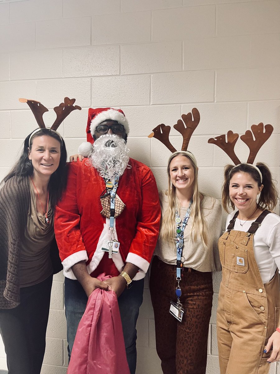 Dolvin Media Center tweet media