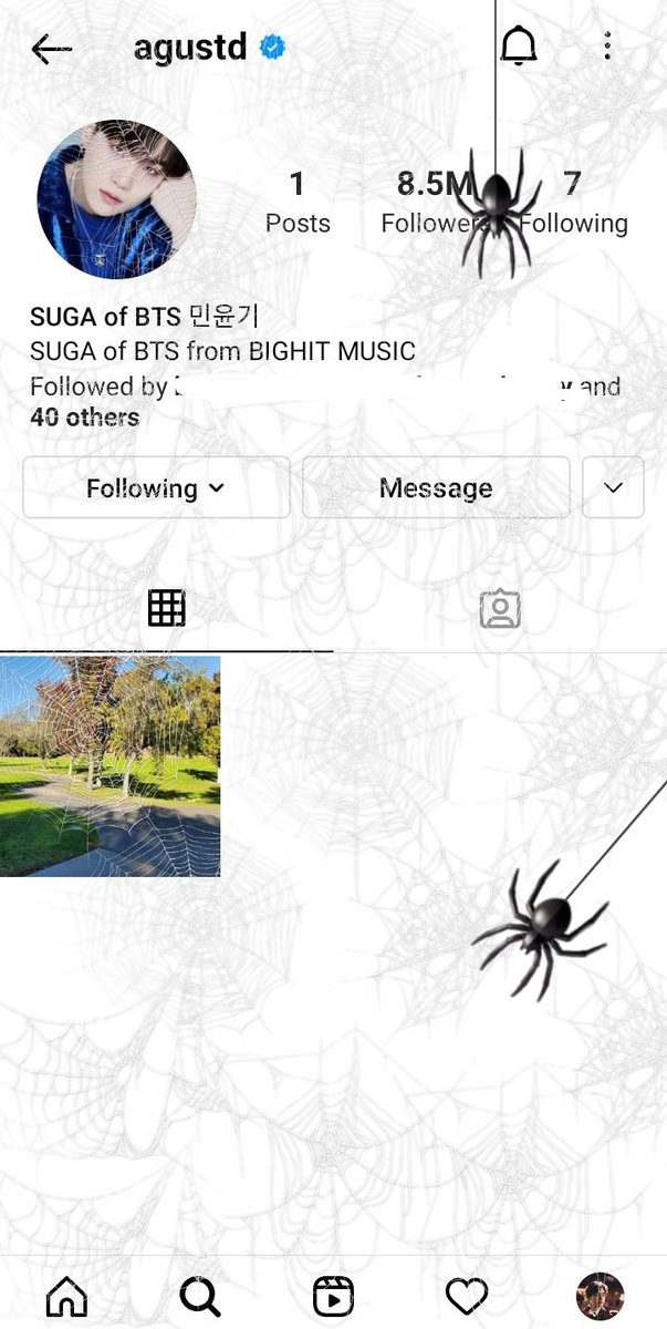 @taestythic Meanwhile yoongi IG 😂