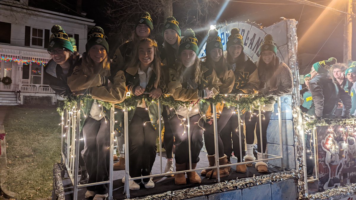 NHHS_Lions's tweet photo. Our Fall State Champions and Band spreading some Holiday Cheer at the 35th Annual Clinton Christmas Parade! 🎄🦁 https://t.co/hH8Jl3oKf0