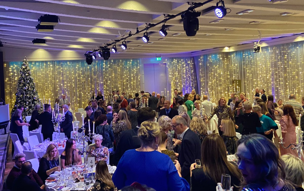 philippajacks's tweet photo. At the @AWTEuk Xmas Lunch and feeling SPARKLY! 🤩 https://t.co/oMqWuOdQCG