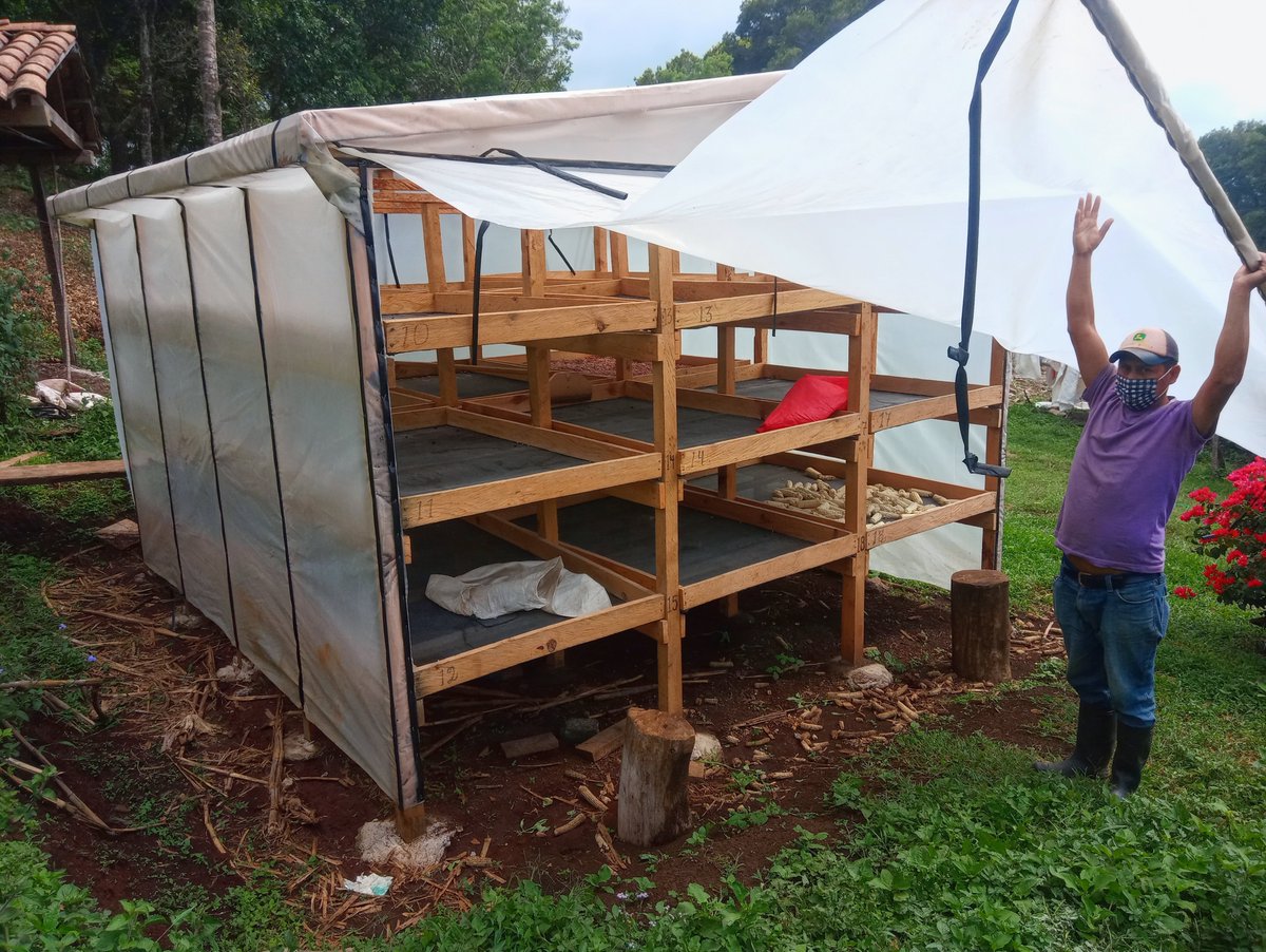 SNVCAMERICA's tweet photo. Se elaboró nota concepto para escalar las soluciones y buenas prácticas promovidas y validadas en el proyecto #AFCIPRA a otras cuencas de #Honduras y a nivel de la región centroamericana. 

Proyecto es parte de @EUROCLIMA_UE_AL https://t.co/DqovpMMQZT