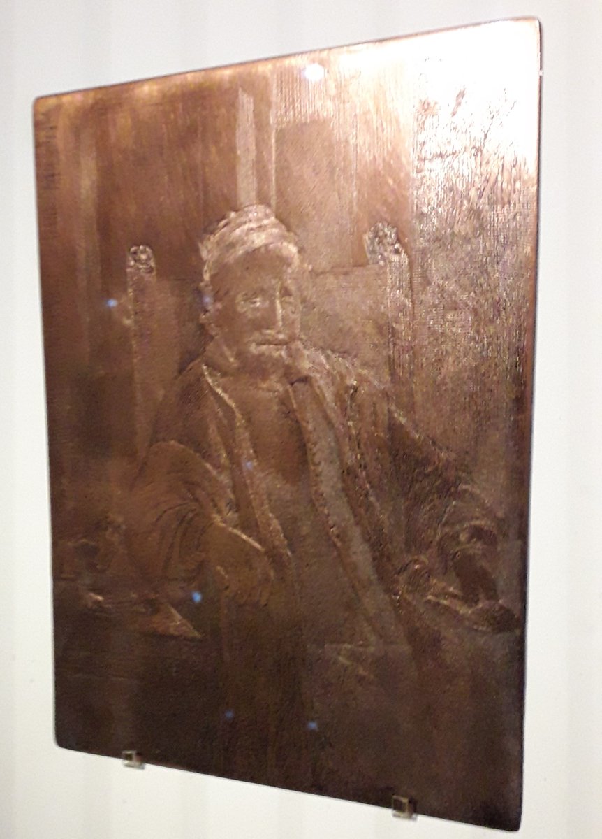 etchingrevival's tweet photo. This is the original copper plate for his 1649 etching of Jan Lutma, a noted gold and silversmith in Amsterdam. How exciting to see this plate actually in the room where Rembrandt would have originally proofed it, 350 years ago in his Amsterdam home on Breestraat. https://t.co/rmbwm77qff