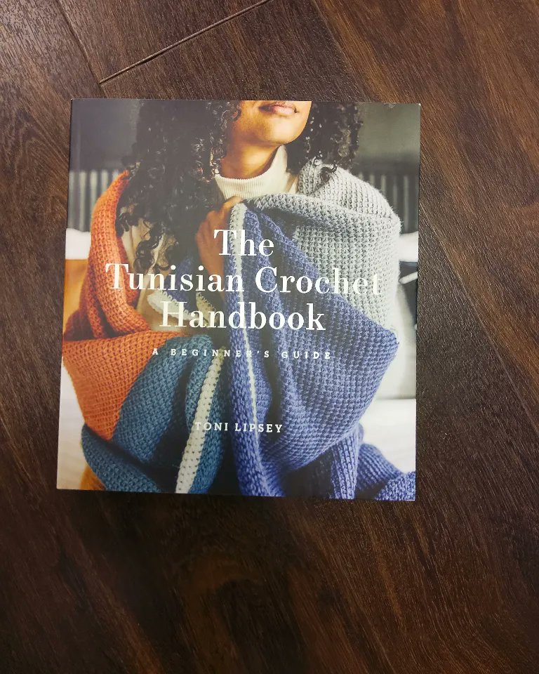 yarnitanddash's tweet photo. Be aure to check out our Facebook page for all the details of An Evening With Toni Lipsey. Friday, December 10th Toni will be at Yarn It and Haberdashery for a private book signing. This is a ticketed event is limited to 6 guests. RSVP through Facebook. https://t.co/qxaIbJmM7m