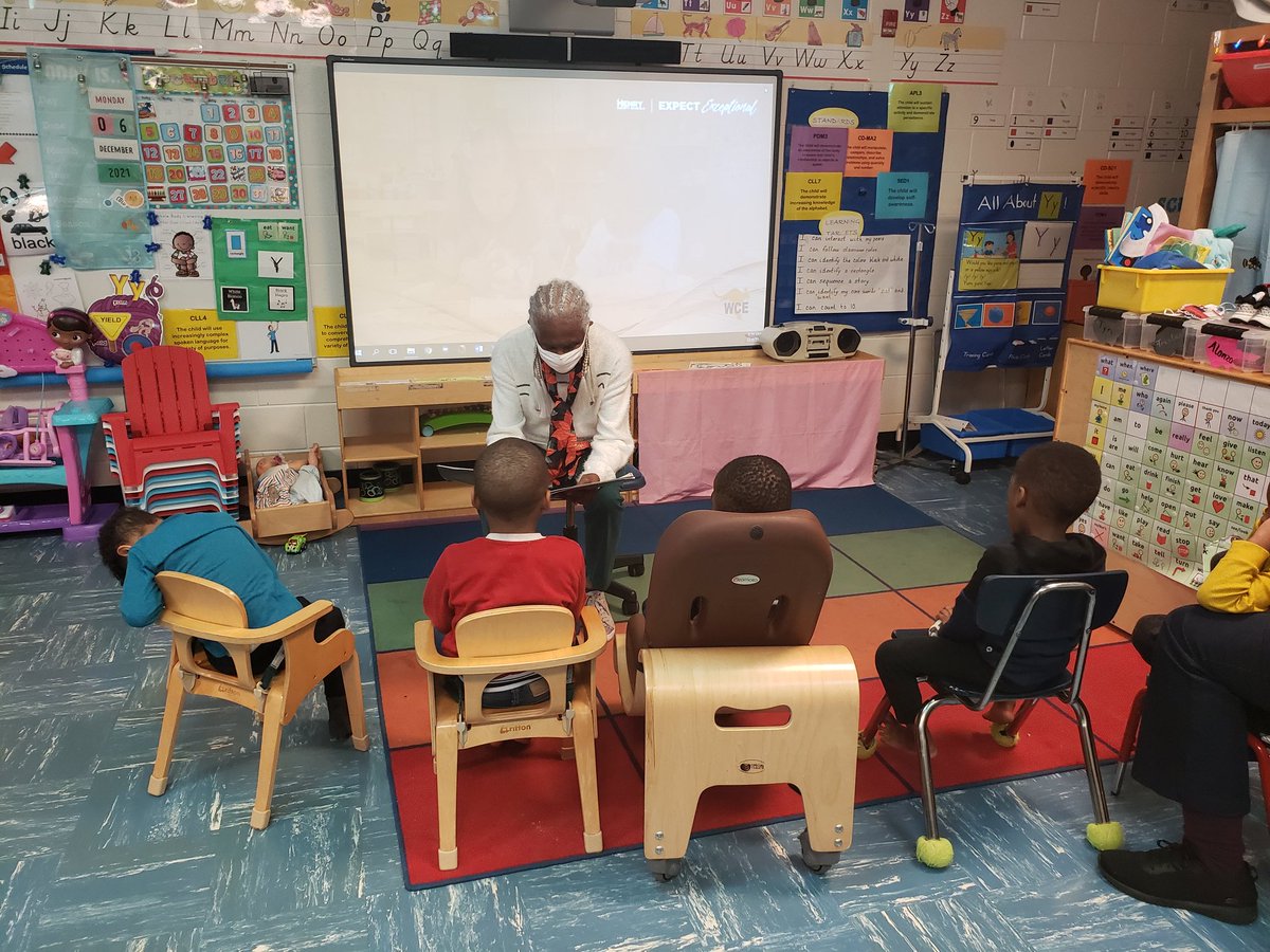 ExhaustedMommy's tweet photo. Reviewing our feelings during storytime with Mrs McCall #PreschoolLearningHCS @WCE_HCS @ShandraSupports @erinsears79 @Tamikaknighton https://t.co/vjDrL83ZEG