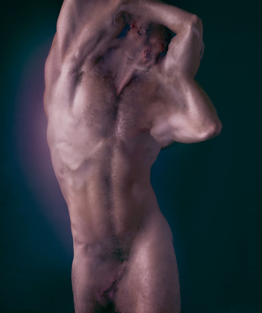 imudaentro's tweet photo. Yet untitled, self-portrait. 

Hi guys! I've been off over the last weeks. All the directions changes regarding my work made me really re-think my processes. Right now I'm at a break, studying generative processes and figuring out how I can merge such approaches into my > https://t.co/EkuR2HRL9Y